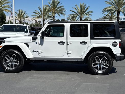 Used 2024 Jeep Wrangler Unlimited AWD/4WD image 6
