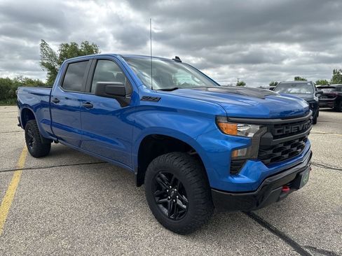 Certified 2023 Chevrolet Silverado 1500 Custom Trail Boss w/ LPO, Dark Essentials Package AWD/4WD image 6