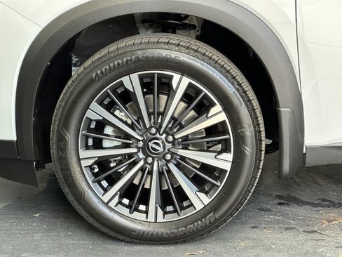 New 2026 Nissan Pathfinder Platinum w/ Cargo Package AWD/4WD image 25