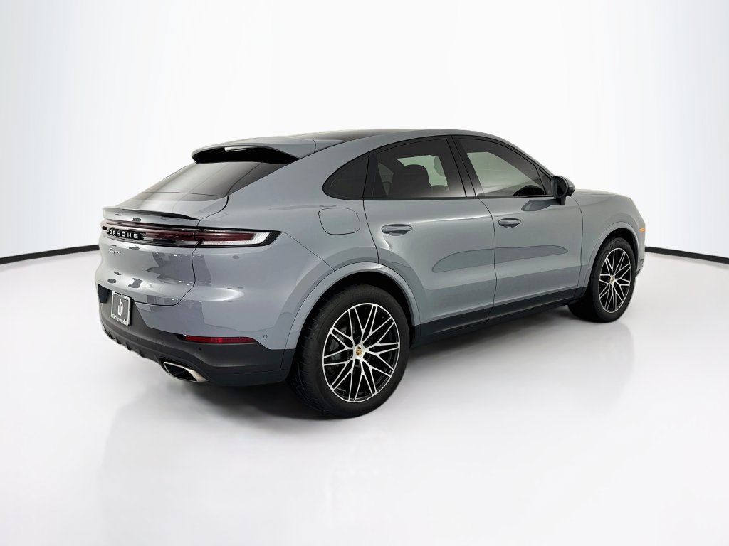 Used 2024 Porsche Cayenne Coupe AWD/4WD image 5
