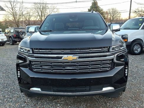 Used 2024 Chevrolet Suburban Premier w/ Premium Package image 3