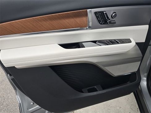 New 2026 Cadillac Vistiq Sport w/ LPO, Floor Liner Package image 21