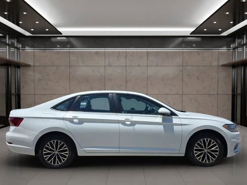 Used 2019 Volkswagen Jetta SE FWD image 9