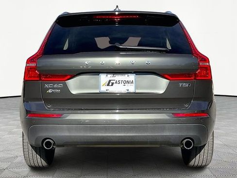 Used 2018 Volvo XC60 T5 Momentum w/ Convenience Package image 6