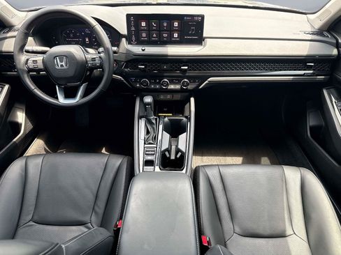 Used 2023 Honda Accord Touring image 15