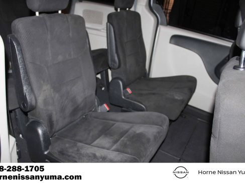 Used 2012 Dodge Grand Caravan SXT FWD image 7
