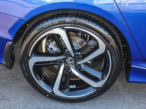 Used 2022 Honda Accord Sport image 12