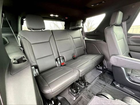 Used 2024 Chevrolet Tahoe LT w/ Luxury Package image 38