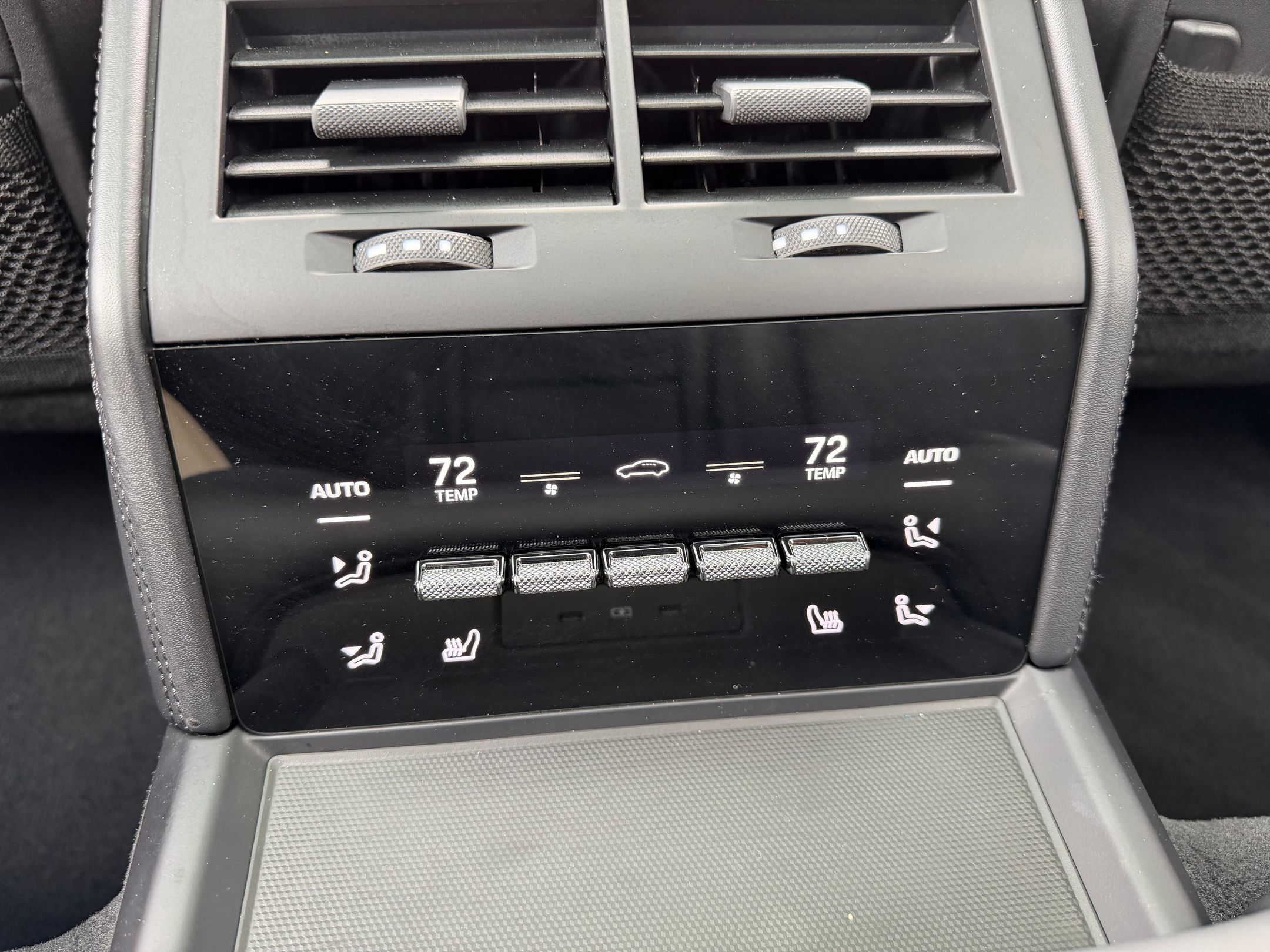 Certified 2024 Porsche Panamera image 28