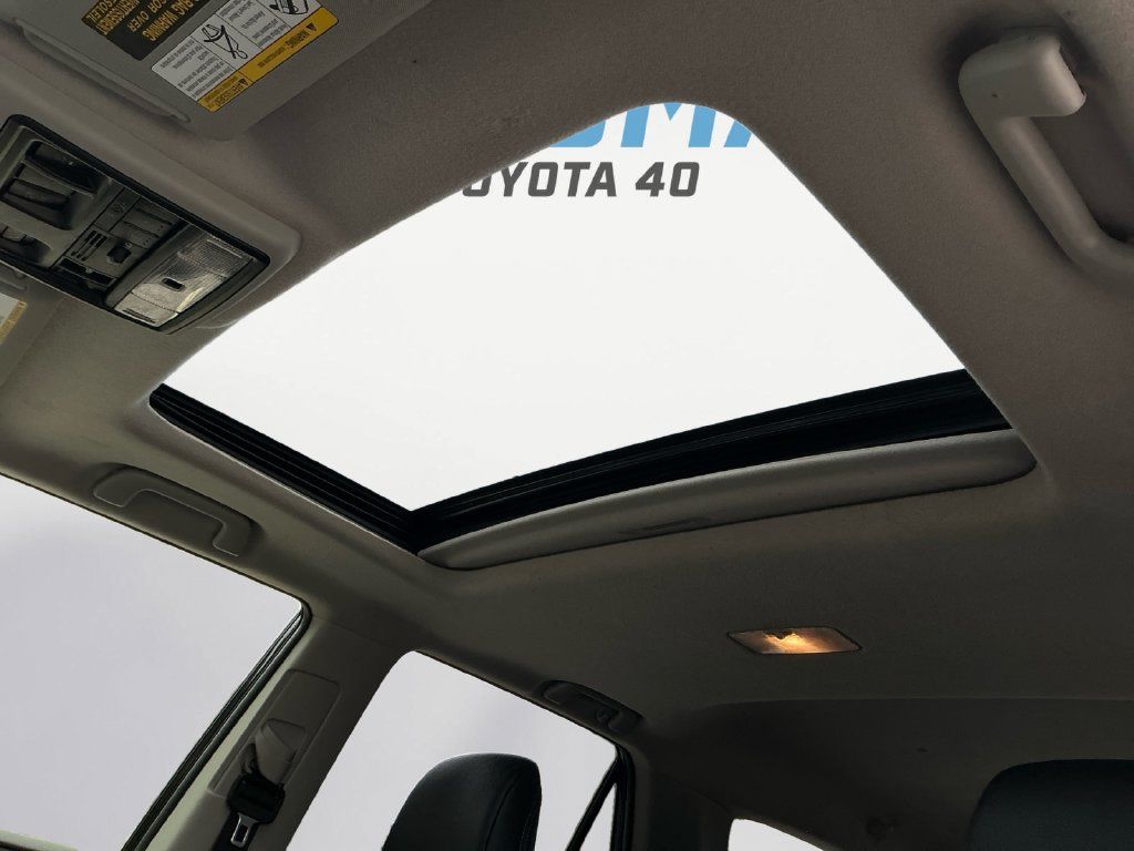 Used 2023 Toyota 4Runner Limited AWD/4WD image 19