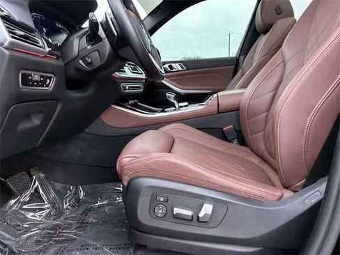 Used 2023 BMW X5 xDrive40i w/ Climate Comfort Package image 18