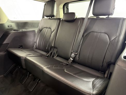 Certified 2018 Ford Expedition Max Platinum image 14