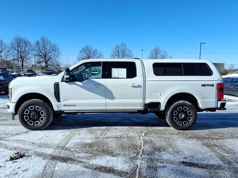 Used 2025 Ford F350 Platinum image 2