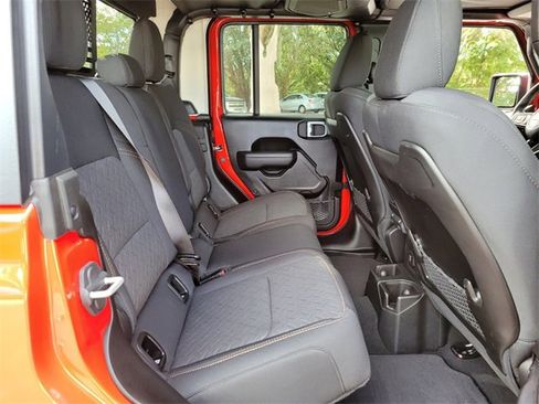 Used 2024 Jeep Gladiator Mojave w/ Convenience Group image 21