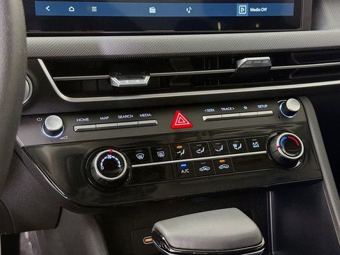 Used 2025 Hyundai Sonata SE image 18