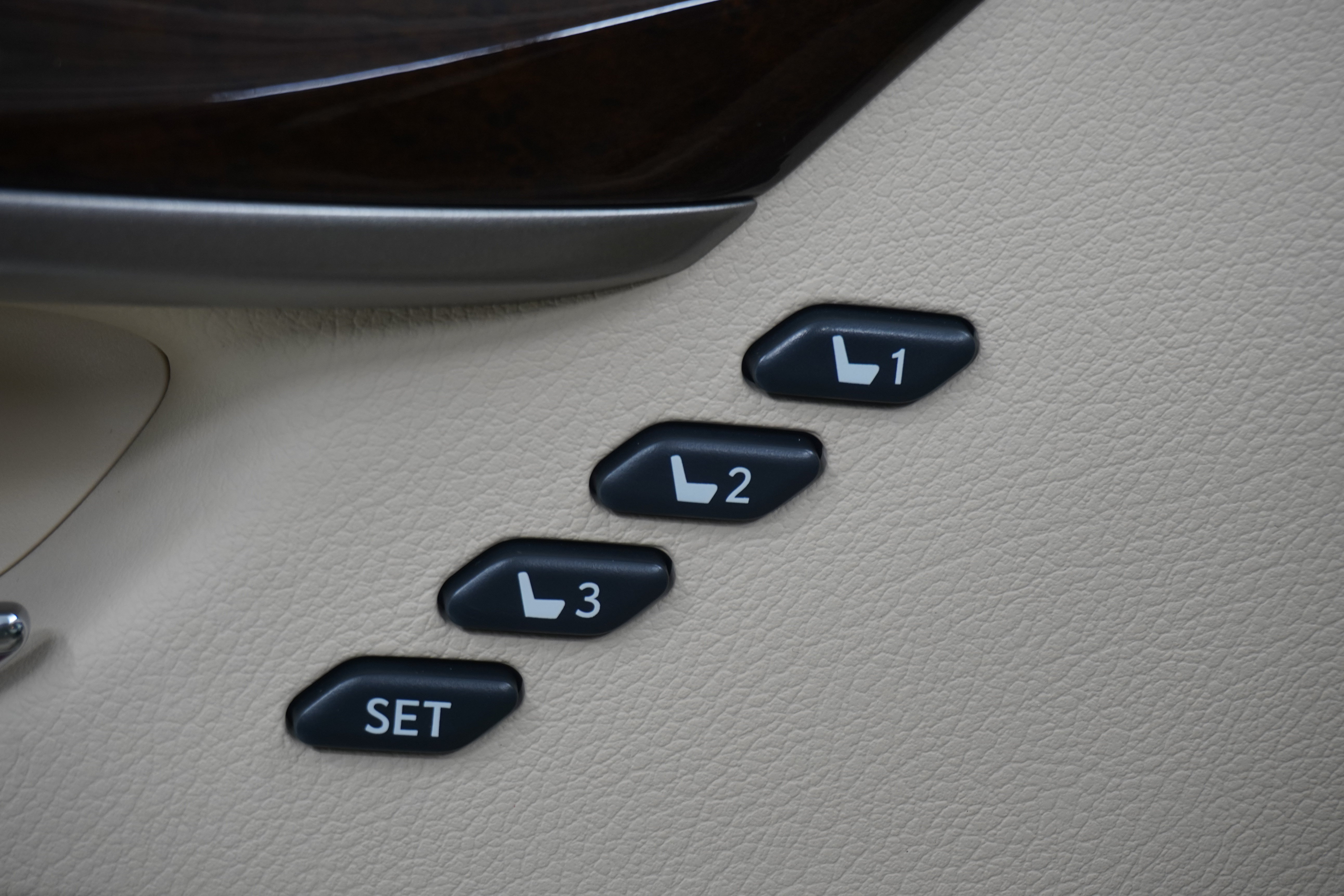 Used 2013 Lexus ES 350 w/ Luxury Pkg FWD image 14