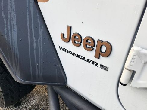 Used 2025 Jeep Wrangler Sport image 8