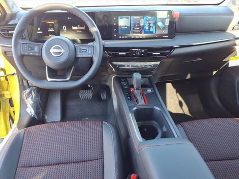 New 2026 Nissan Kicks SR image 9