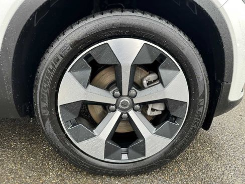 Used 2025 Volvo XC40 B5 Core w/ Protection Package Premier image 9