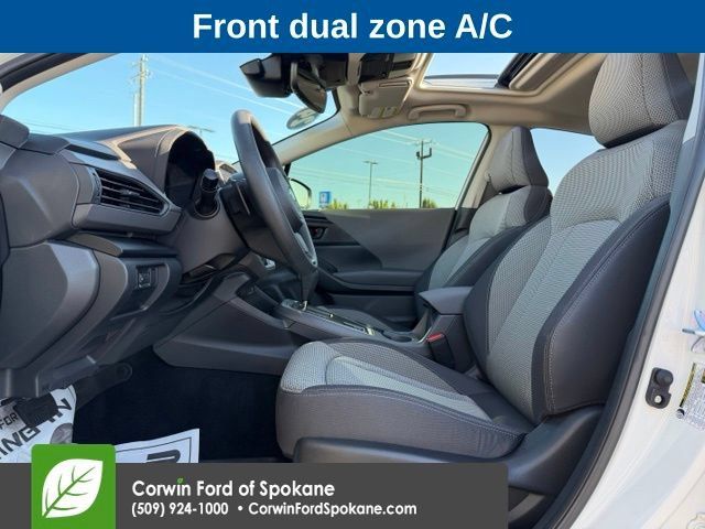 Used 2024 Subaru Crosstrek 2.0i Premium AWD/4WD image 2