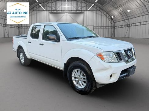 Used 2018 Nissan Frontier SV AWD/4WD image 3