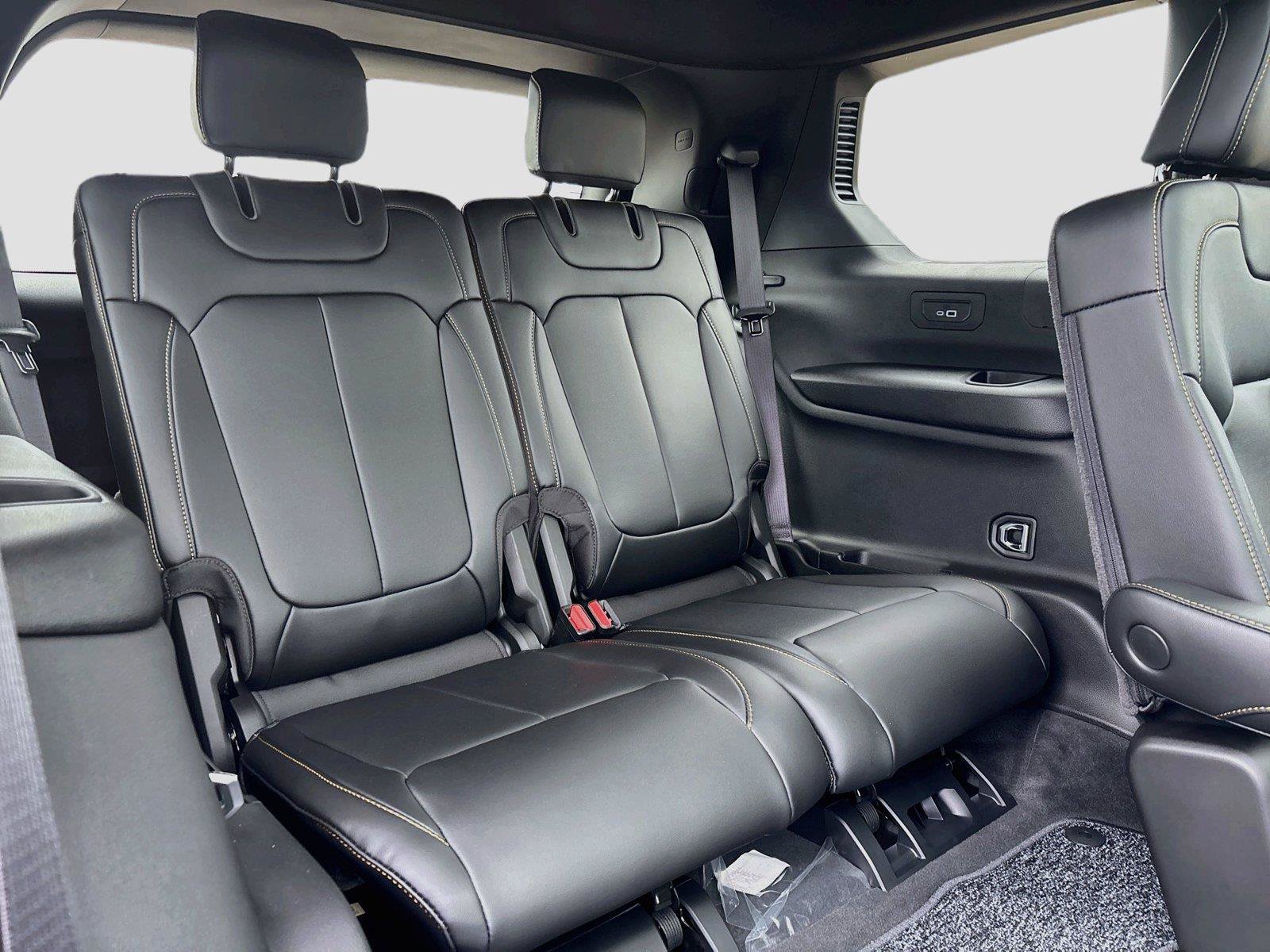 New 2026 Jeep Grand Cherokee L Limited AWD/4WD image 28
