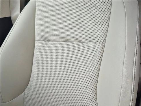 Used 2023 Lexus GX 460 Premium w/ Premium Package AWD/4WD image 13