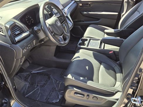 Certified 2025 Honda Odyssey Touring image 10