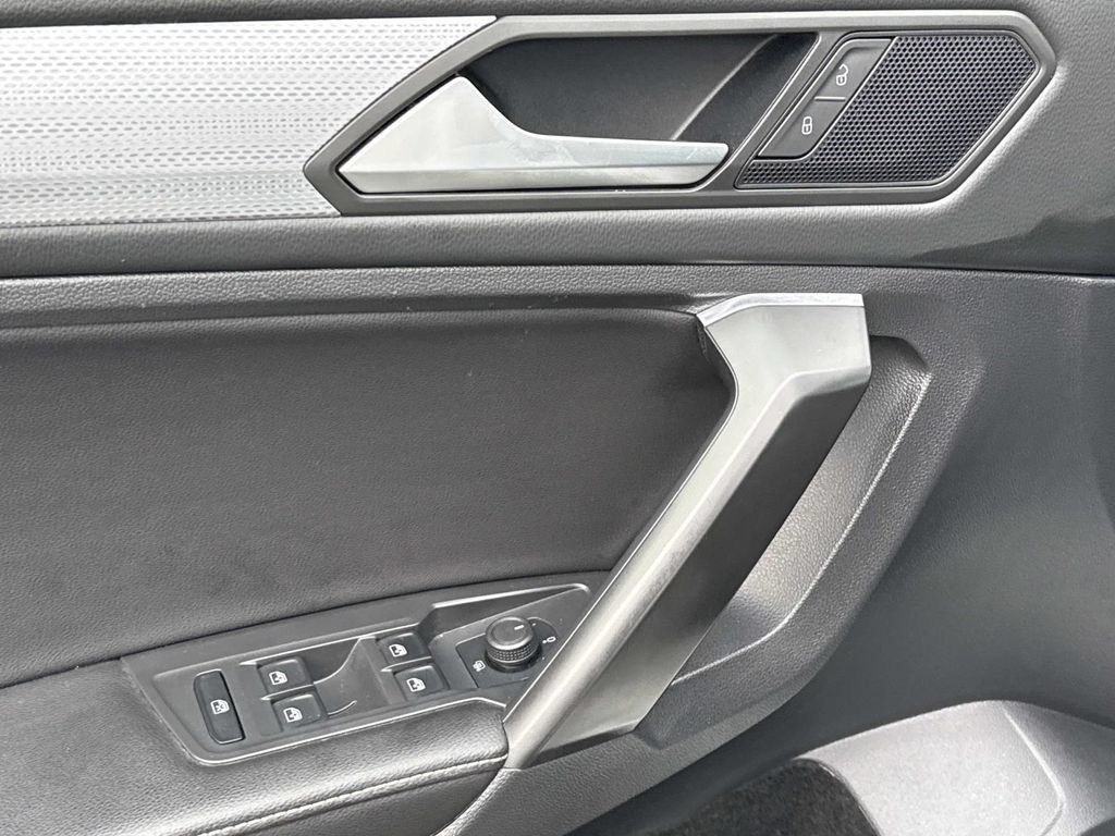 Used 2022 Volkswagen Tiguan S AWD/4WD image 19