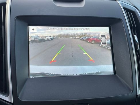 Used 2017 Ford Edge SEL w/ Equipment Group 201A image 21