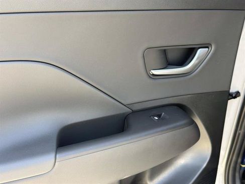 New 2026 Hyundai Kona SEL Premium FWD image 17