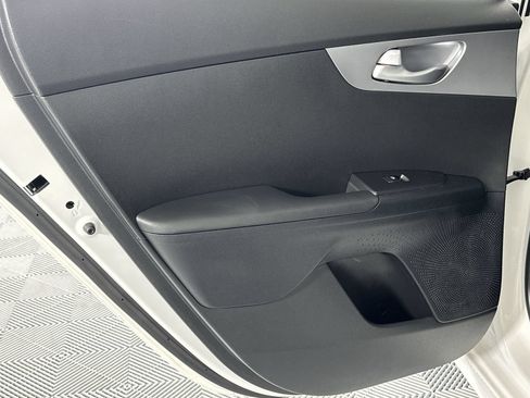 Used 2023 Kia Forte LXS FWD image 30