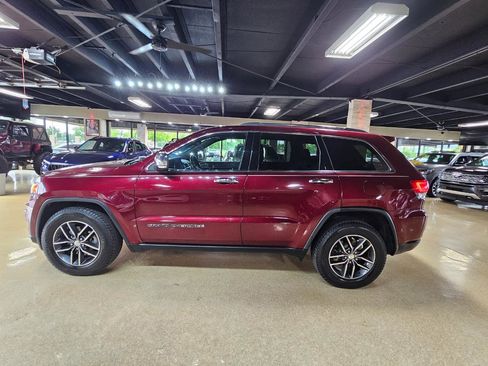 Used 2017 Jeep Grand Cherokee Limited AWD/4WD image 4