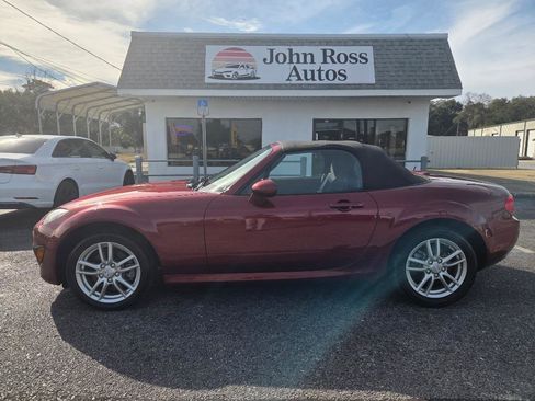 Used 2011 MAZDA MX-5 Miata Sport image 1