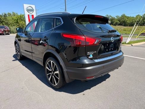 Certified 2017 Nissan Rogue Sport SL w/ SL Premium Package AWD/4WD image 6