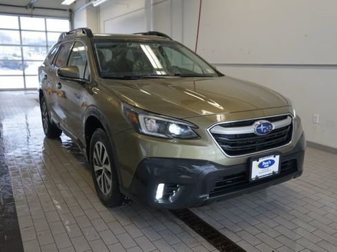 Used 2020 Subaru Outback Premium image 16