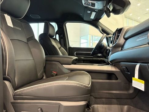 New 2026 RAM 2500 Laramie AWD/4WD image 31
