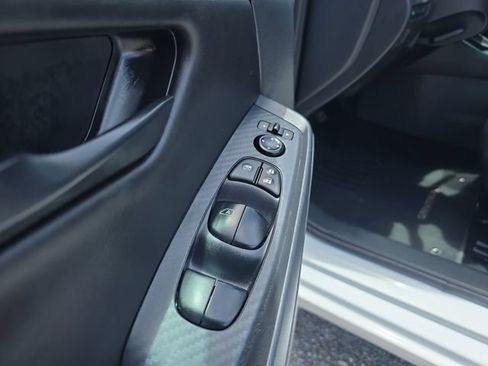Used 2024 Nissan Sentra S FWD image 17