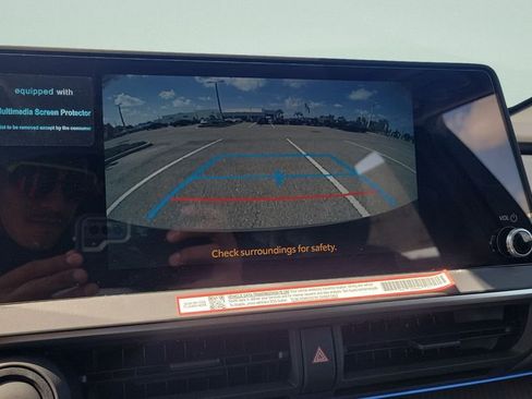 New 2026 Toyota Prius Limited FWD image 18