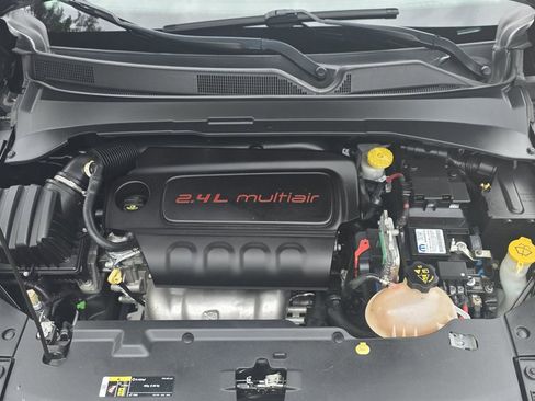 Used 2018 Jeep Compass Latitude image 11