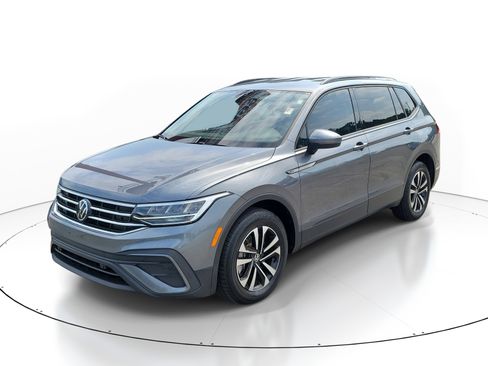 Used 2024 Volkswagen Tiguan S FWD image 3