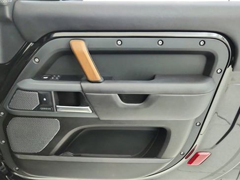 Used 2022 Land Rover Defender 90 X image 22