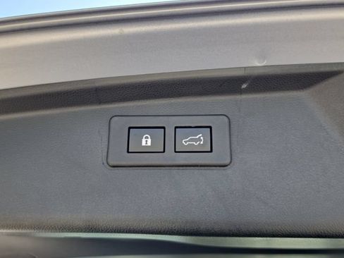 Used 2025 Subaru Outback Limited w/ Tech Package 3 AWD/4WD image 11