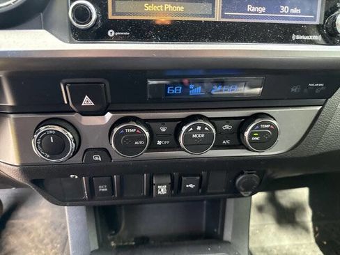 Used 2022 Toyota Tacoma SR5 image 21