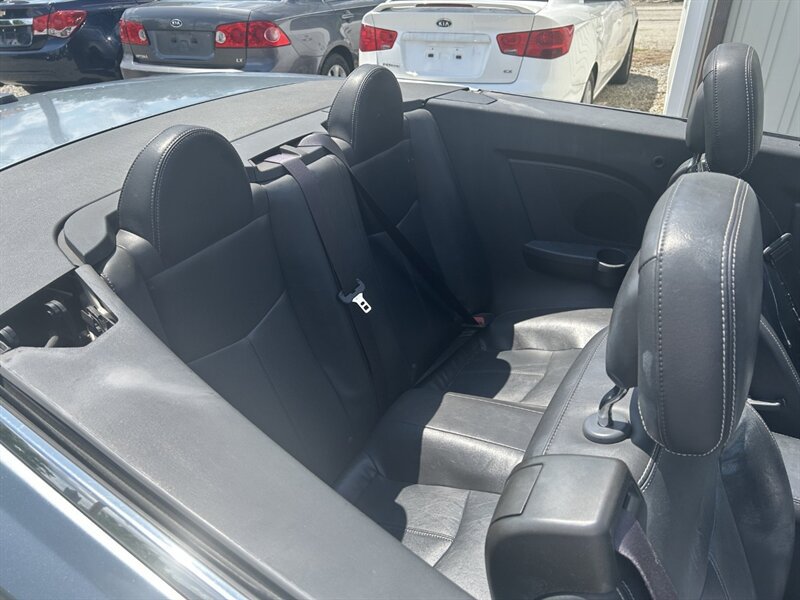 Used 2010 Chrysler Sebring Limited FWD image 23