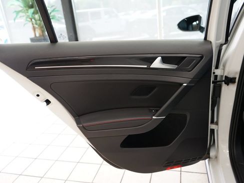 Used 2017 Volkswagen GTI SE FWD image 45