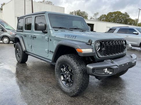 Used 2024 Jeep Wrangler Willys image 10