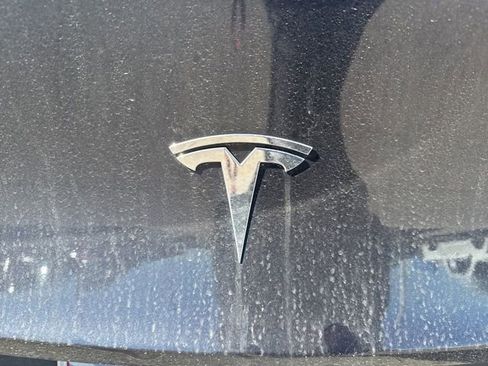 Used 2024 Tesla Model Y Long Range image 8