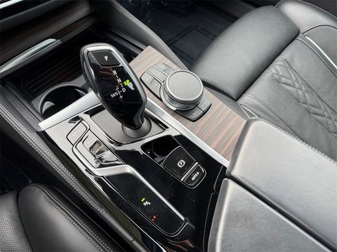 Certified 2022 BMW 540i xDrive 540i xDrive w/ M Sport Package image 25