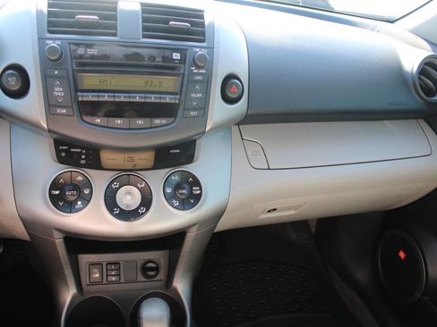 Used 2007 Toyota RAV4 Limited image 13